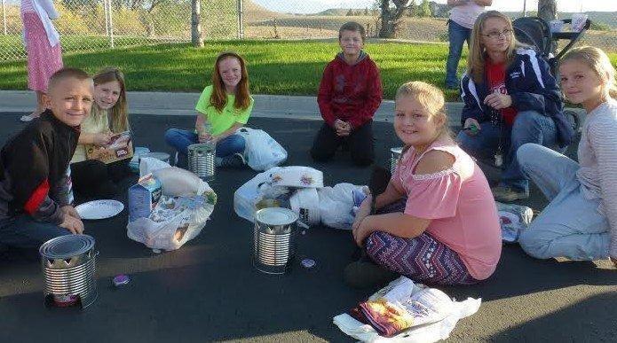 Students-participate-in-Wellingtons-Tin-Can-Cookout..jpg