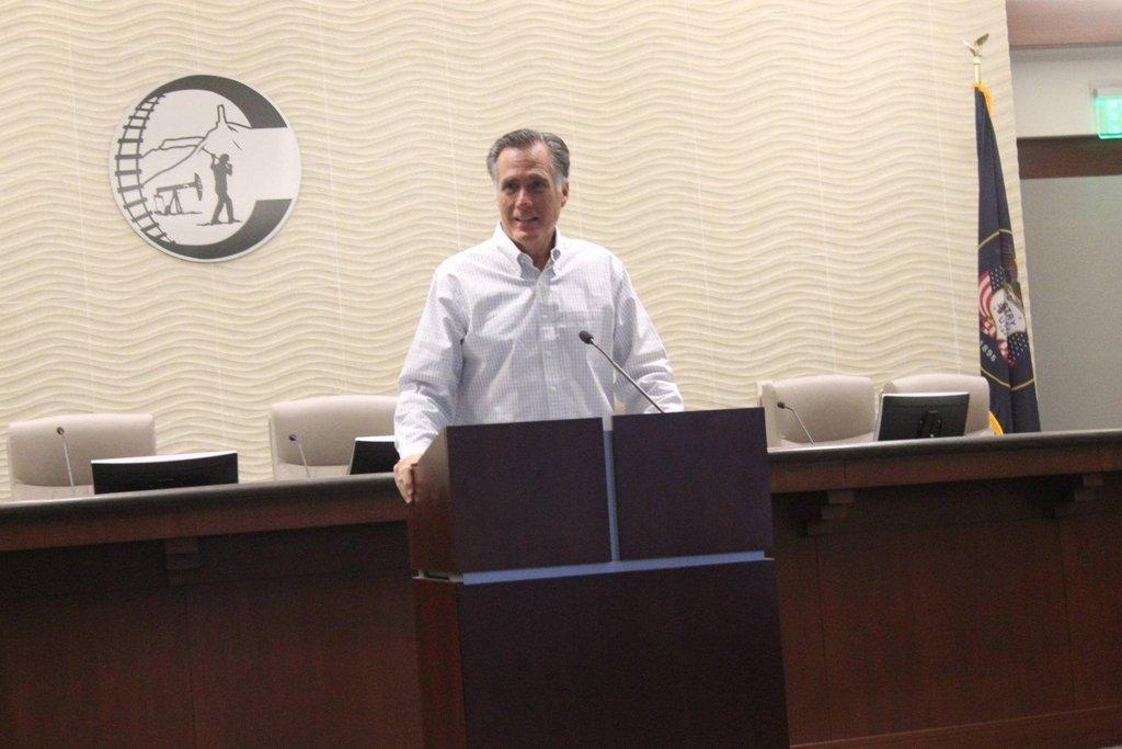 Senator Mitt Romney Talks Rural Utah at Town Hall Meetings – ETV News