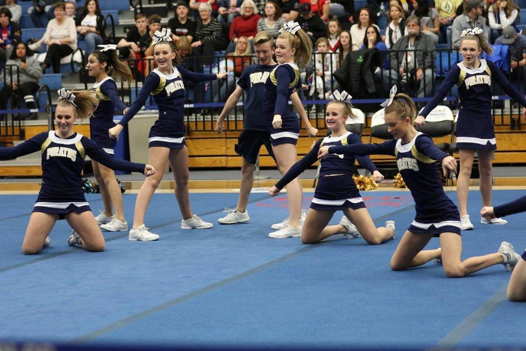 Mont Harmon Cheerleaders Have Strong Showing at Utah State Cheer