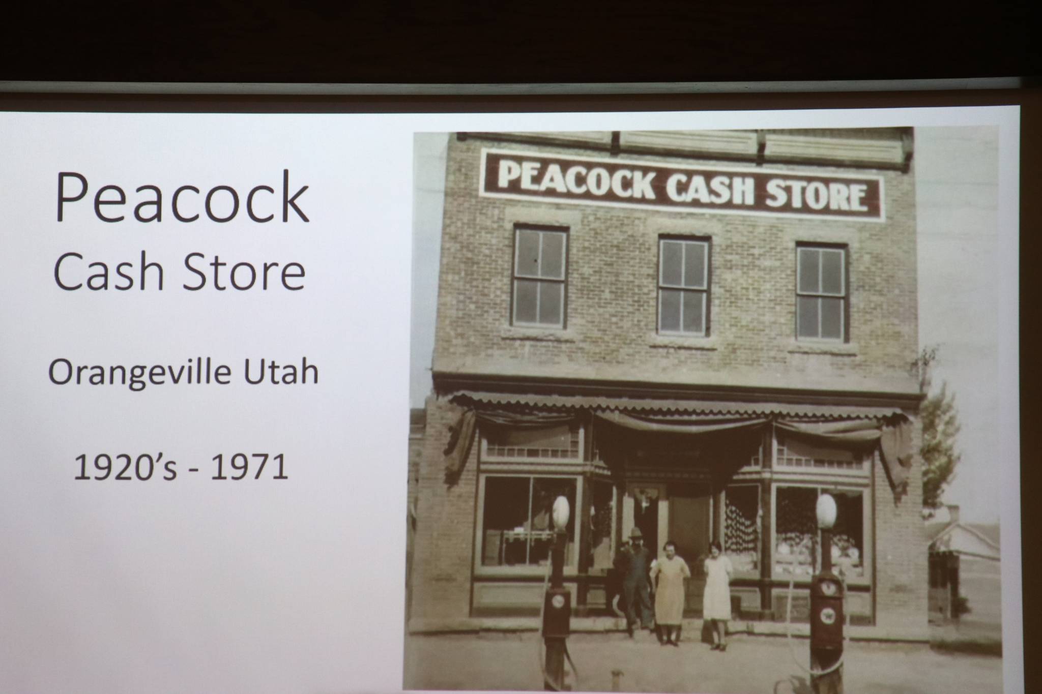 ECHS Learns History of the Peacock Cash Store
