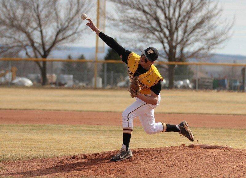 EHS-Baseball-vs-Grand.jpg