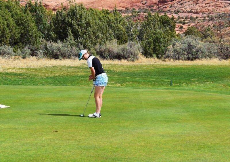 EHS-Girls-Golf-Photo-1.jpg