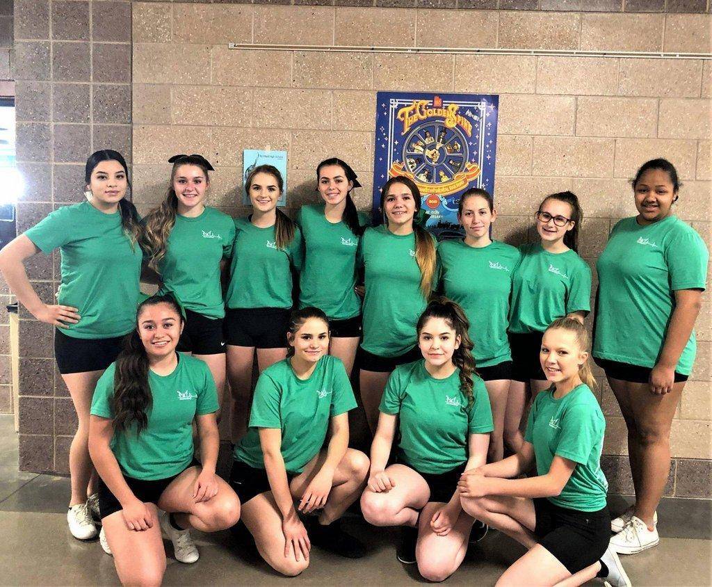 New-Cheerleaders-2018-2019.jpg