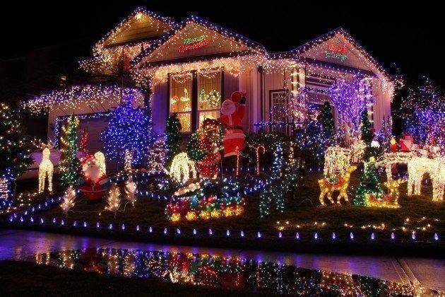 christmas-house-decorations-2fswwykd.jpg