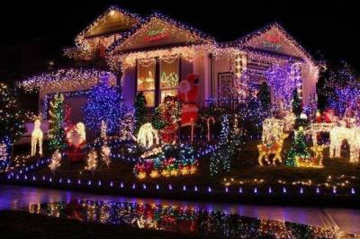 christmas-house-decorations-2fswwykd.jpg