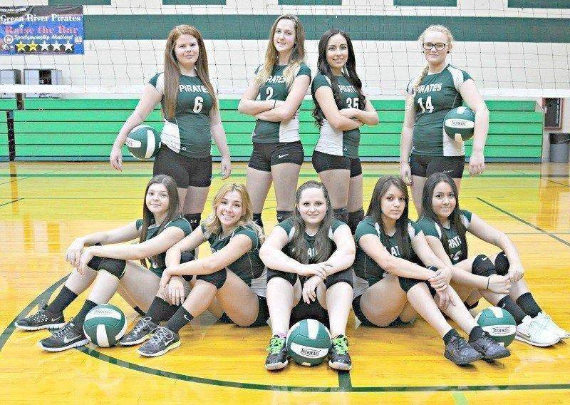 green-river-volleyball-team-photo.jpg