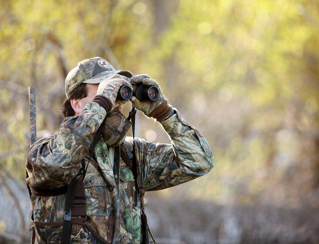 nwtf_2008_hunter_with_binoculars.jpg